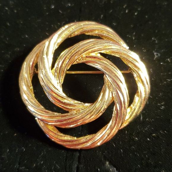Monet Twisted Rings Love Knot Pin Brooch Circles Vintage Gold Swirls Rope 80's - Picture 1 of 6